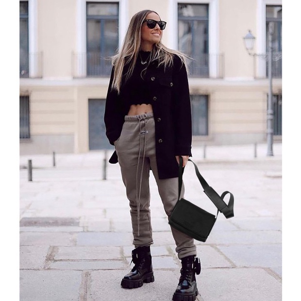 FEAR OF GOD FOG Season 7 One Shoulder Diagonal Messenger Bag High Street Pure Color Simple Chest Bag Mobile Phone Bag