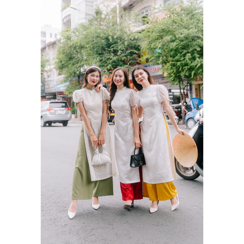 MINX - Áo Dài Gấm Hoa Thảo Chi