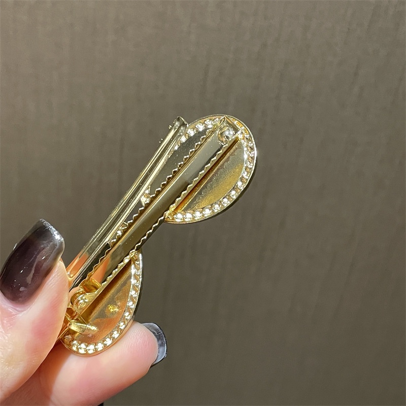 Kẹp tóc hình mắt kính