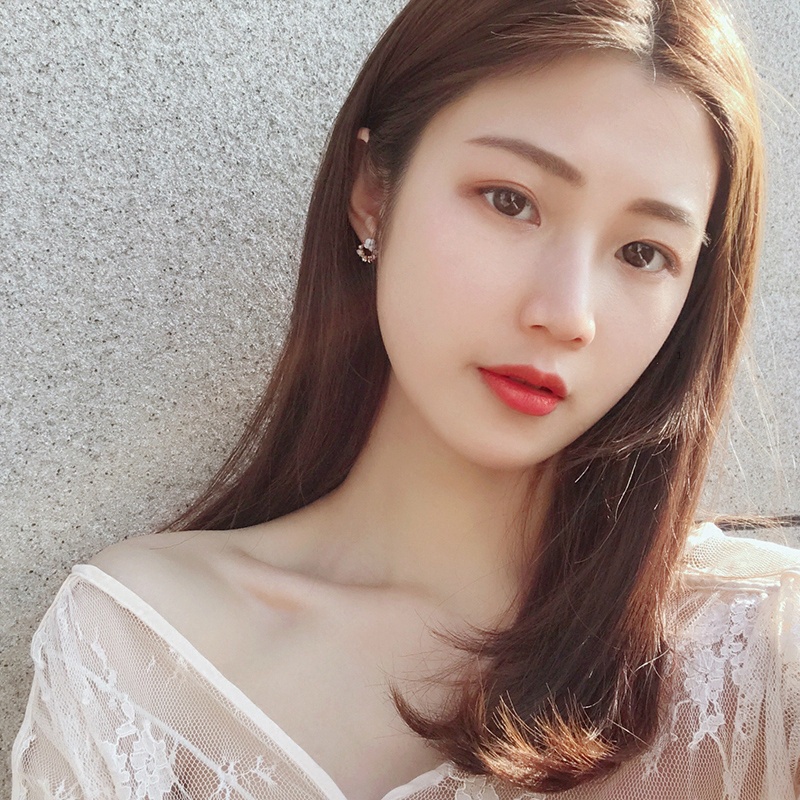 Bông Tai Hình Hoa Và Bướm Đính Ngọc Trai Phong Cách Hàn Quốc