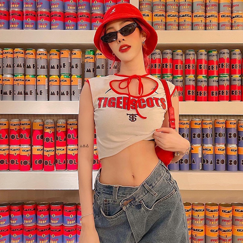 Áo Tank Top Cột Dây In Chữ Phong Cách Đường Phố Cá Tính Cho Nữ