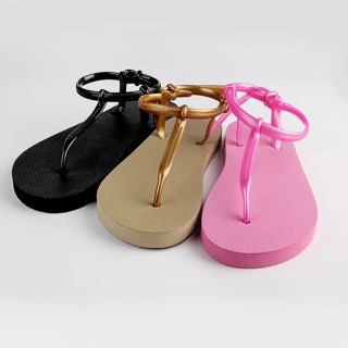 Giày sandal xỏ ngón
