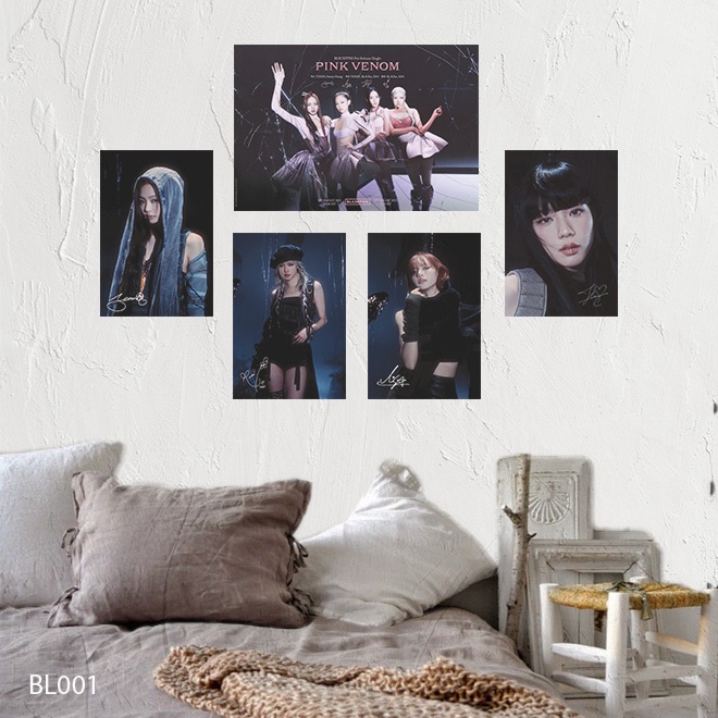 Poster BLACKPINK Kèm Chữ Ký decal dán tường - Card BLACKPINK dán tường - Sẵn keo - Trang trí phòng