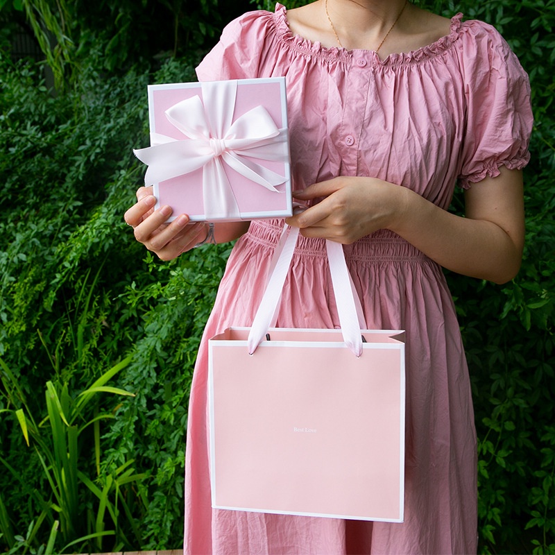 Hộp Quà Tặng Nắp Thắt Nơ Lớn Màu Hồng Dành Cho Học Sinh