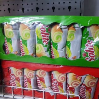 Bánh Bông Lan Cuộn solite của Kinh Đô