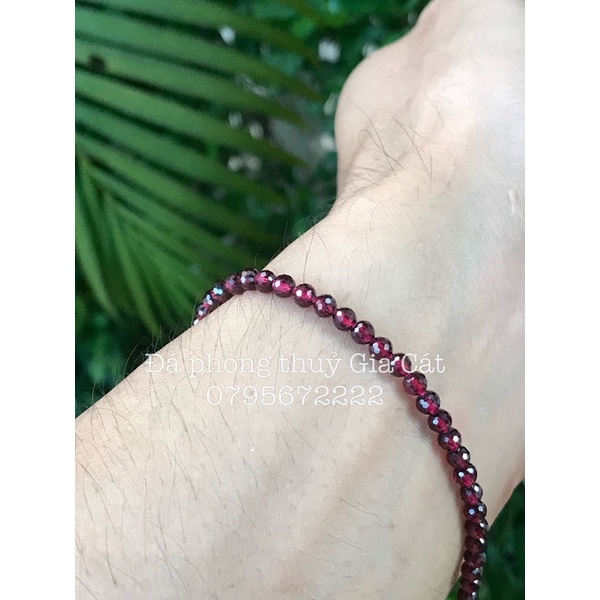 Vòng tay granet cắt giác quấn 3 đẹp Đá phong thuỷ Gia Cát