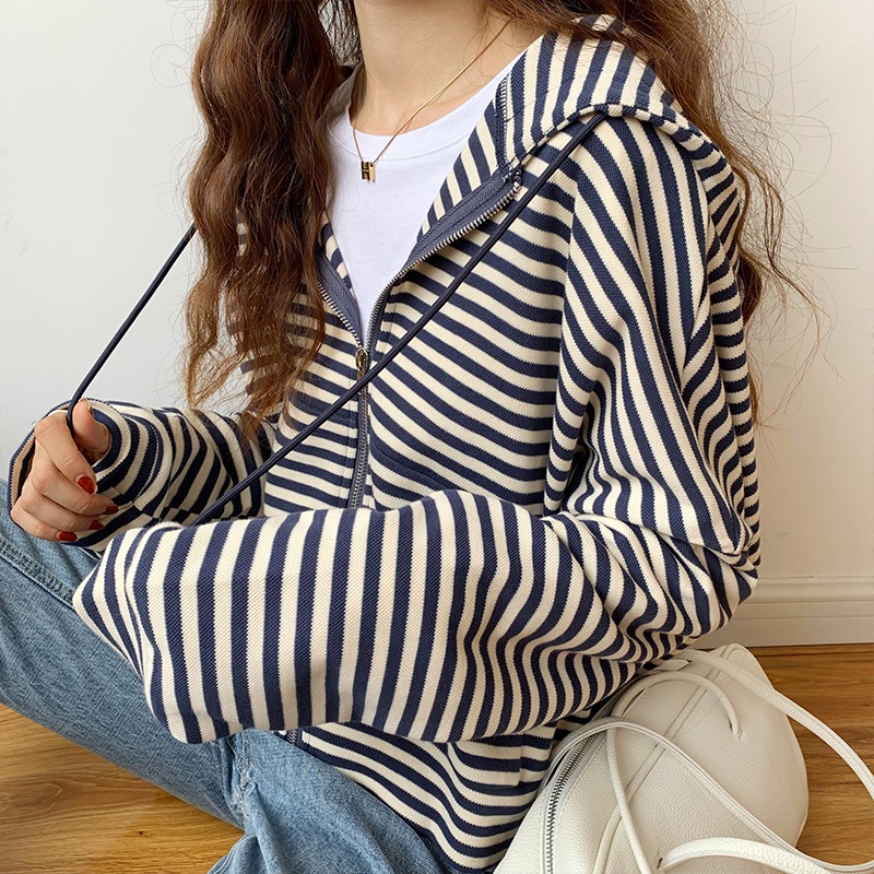 Áo khoác dài tay có mũ trùm họa tiết kẻ sọc phong cách mới cho nữ 45699