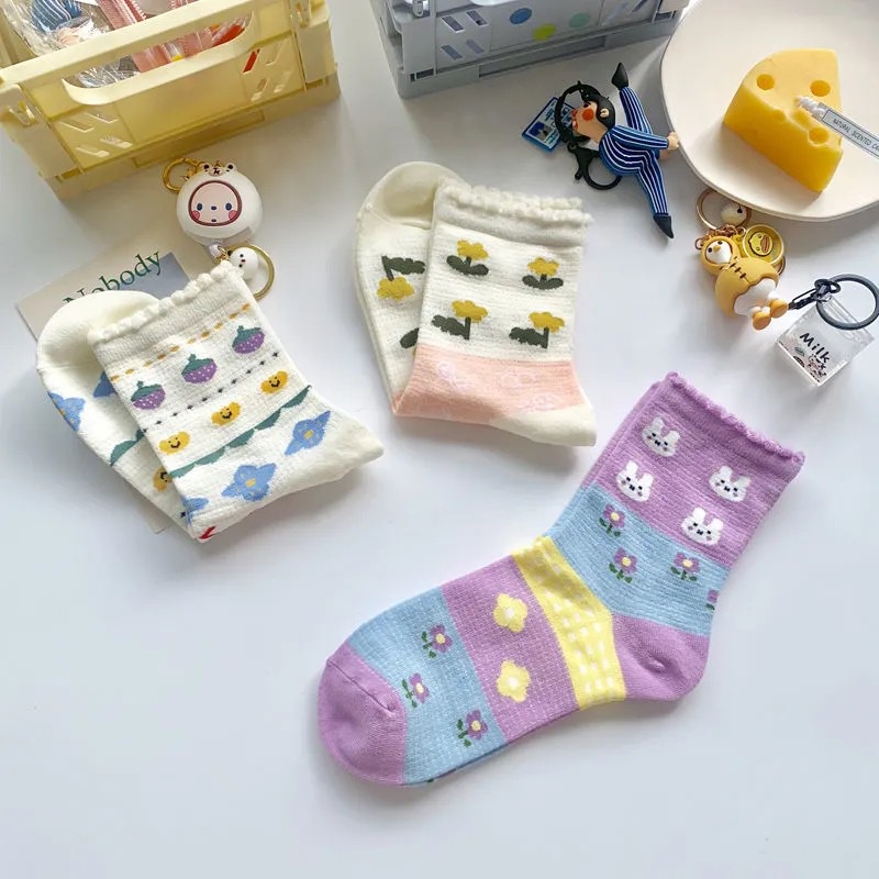 Đôi Vớ Thoáng Khí Phối Ren Họa Tiết Thỏ Dễ Thương Bắt Mắt