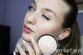 Phấn bắt sáng Catrice High Glow Mineral Highlighting Powder