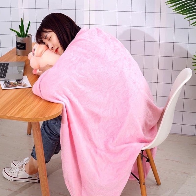Bộ  chăn gối văn phòng 2 in 1 hình heo dễ thương , thú nhồi bông lông nhung mềm mượt