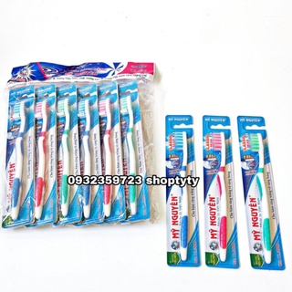 1 Vỉ 12 Cái Bàn Chải Chà Răng