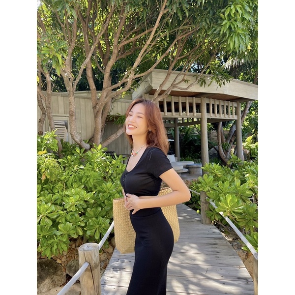 Beachclub-áo croptop thun gân tay ngắn