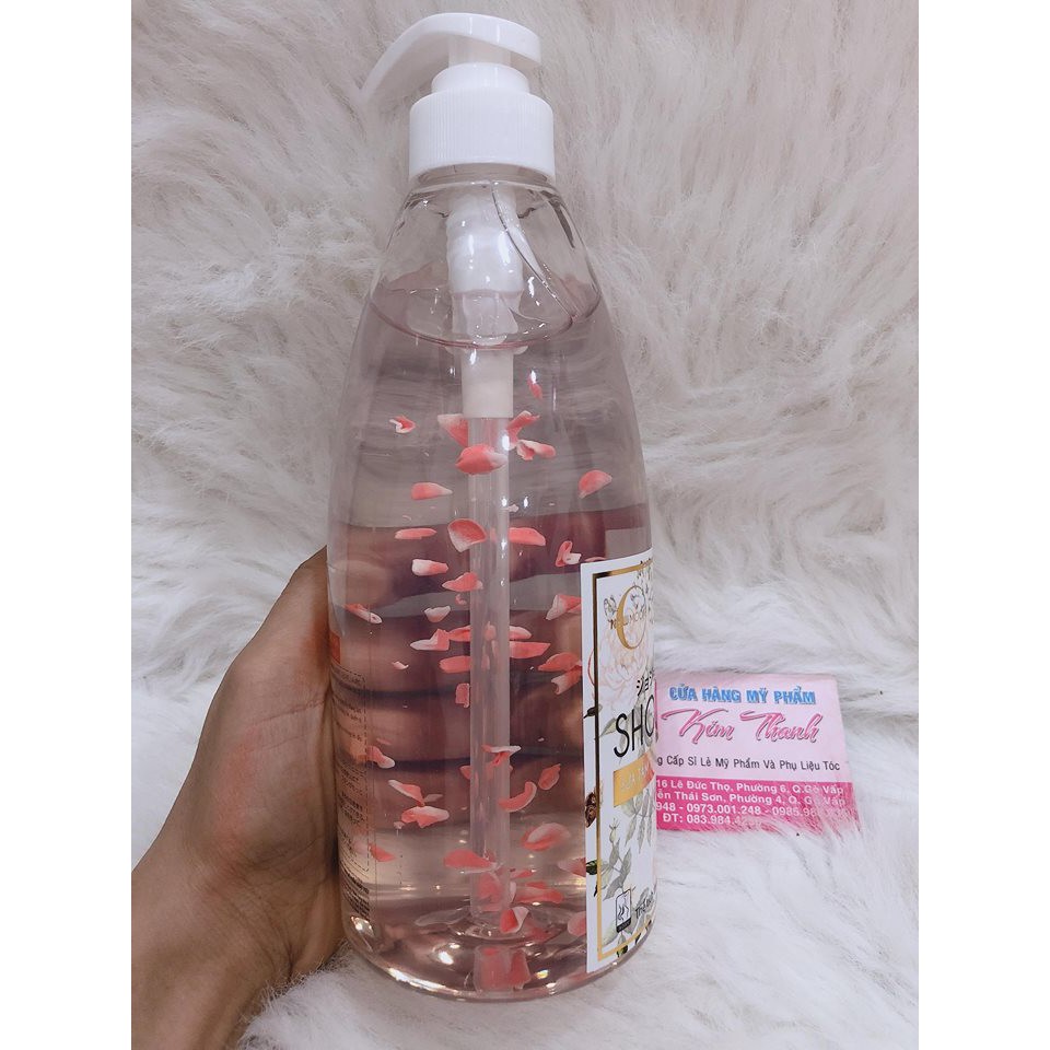 Sữa tắm sáng mịn da hương nước hoa hoa hồng SHOWER GEL NEW MOON 750ml | BigBuy360 - bigbuy360.vn