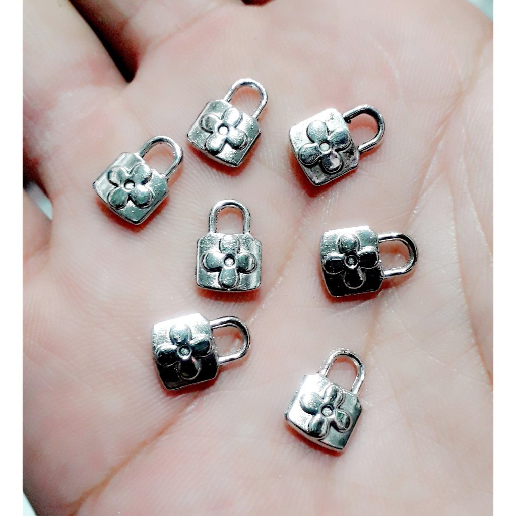 Phụ kiện charm bạc cổ ( 50g = 23k )