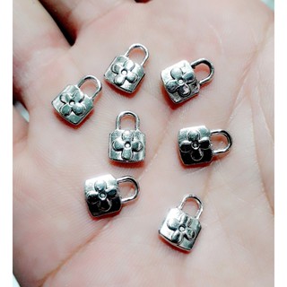 Phụ kiện charm bạc cổ ( 50g = 35k )
