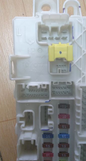 Cầu chì taplo Toyota Innova