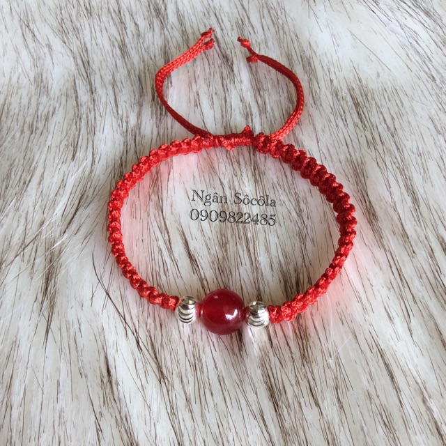 Vòng tay chỉ đỏ đá mã não
