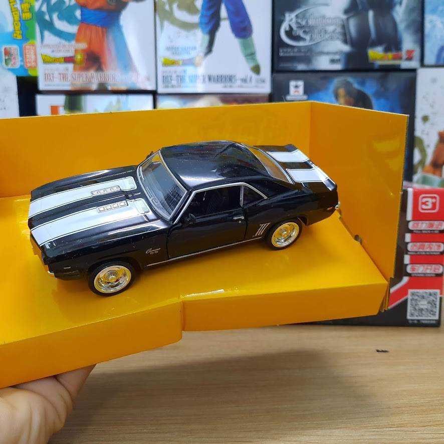 Xe ô tô RMZ mô hình Chevrolet Camaro SS 1969 tỉ lệ 1:36 xe bằng sắt chạy cót