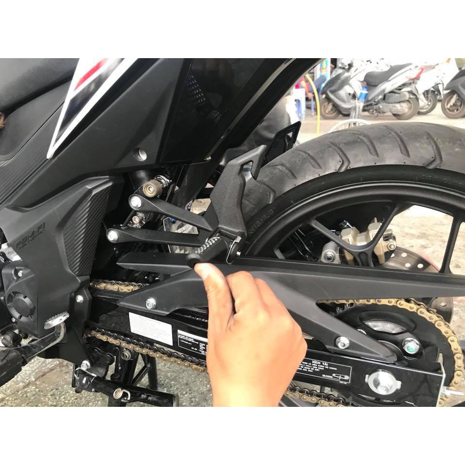 CẶP GÁC CHÂN Z1000 GẮN CHO XE EXCITER CAO CẤP