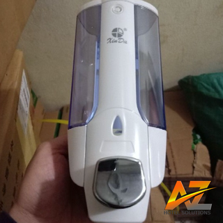 Hộp đựng sữa tắm dầu gội nước rửa tay Xinda gắn tường