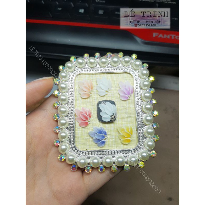 Hoa bột nail: hoa chân