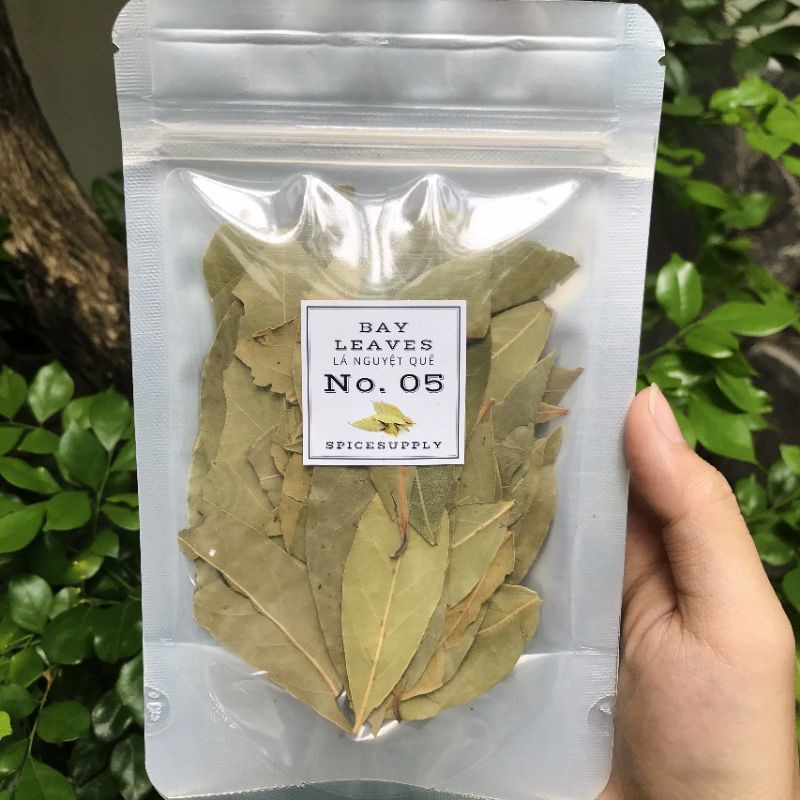 [Mã GROSALEHOT giảm 8% đơn 250K] Bay leaves - Lá thơm nguyệt quế nấu món hầm 25g 100g | BigBuy360 - bigbuy360.vn