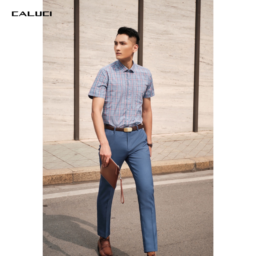 Quần âu nam CALUCI thiết kế dáng ôm vừa, chất liệu vải co giãn, đàn hồi tốt, hạn chế tối đa nhăn nhàu khi sử dụng CBTR14