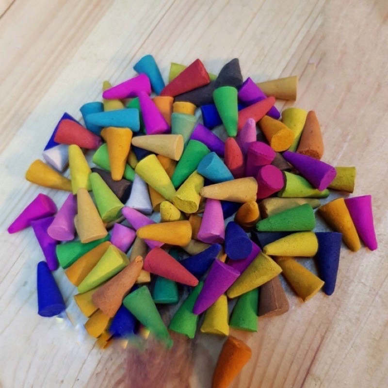 GÓI 100 VIÊN Nụ Trầm Hương KÈM CHÉN THÁI LAN CHÍNH HÃNG