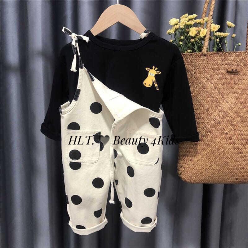 Set yếm kaki chấm bi áo đen hươu cho bé gái