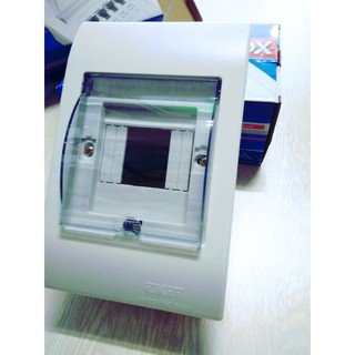 Vỏ tủ điện âm tường 2/4 EKIT