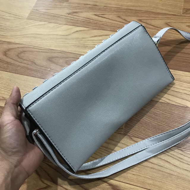 Ví cầm tay đính đinh 2 ngăn có dây đeo chéo tiện dụng | BigBuy360 - bigbuy360.vn