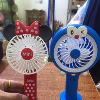 Quạt tích điện cầm tay kitty và đoremmon
