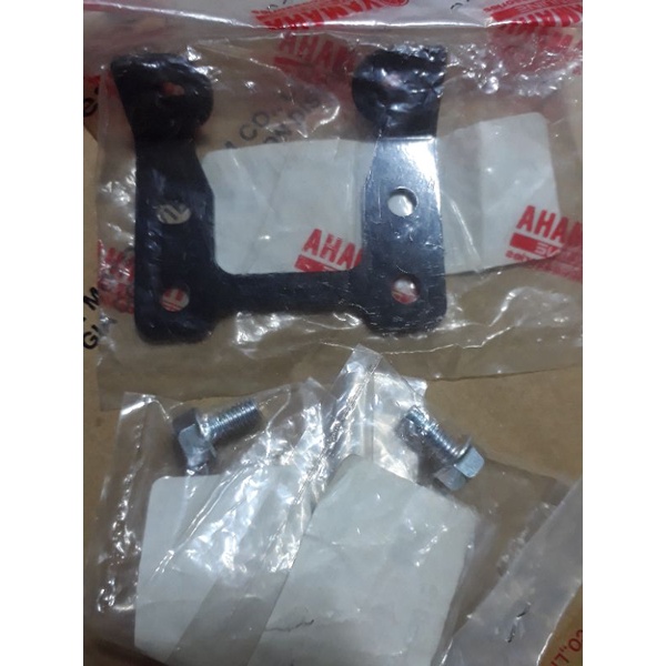 Bát sắt khóa yên sau Exciter 150 Yamaha