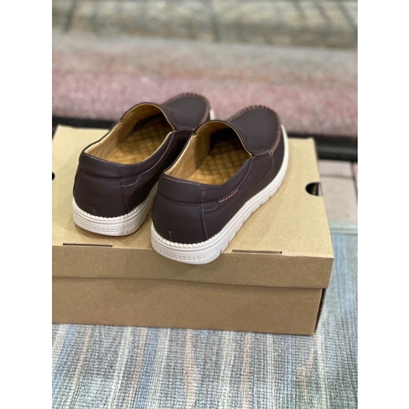 Clarks 👉👉Xuất dư