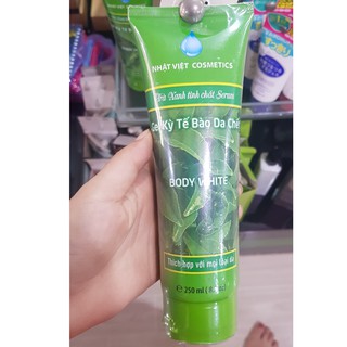 Gel Tẩy da chết dành cho body Trà xanh - Serum Nhật Việt 250ml