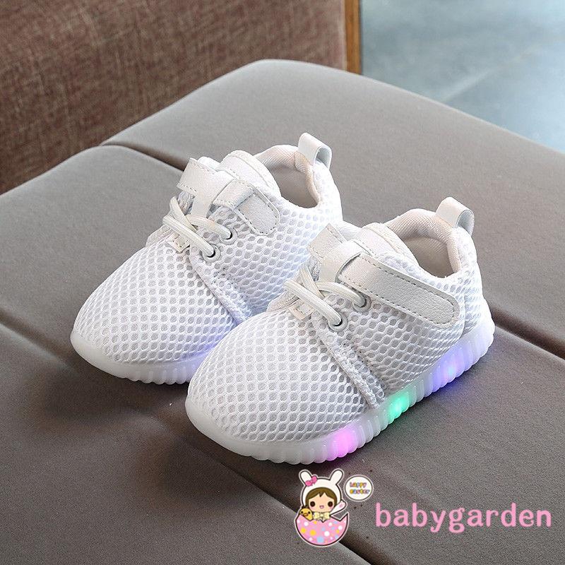 Giày Thể Thao Có Đèn Led Dễ Thương Dành Cho Bé