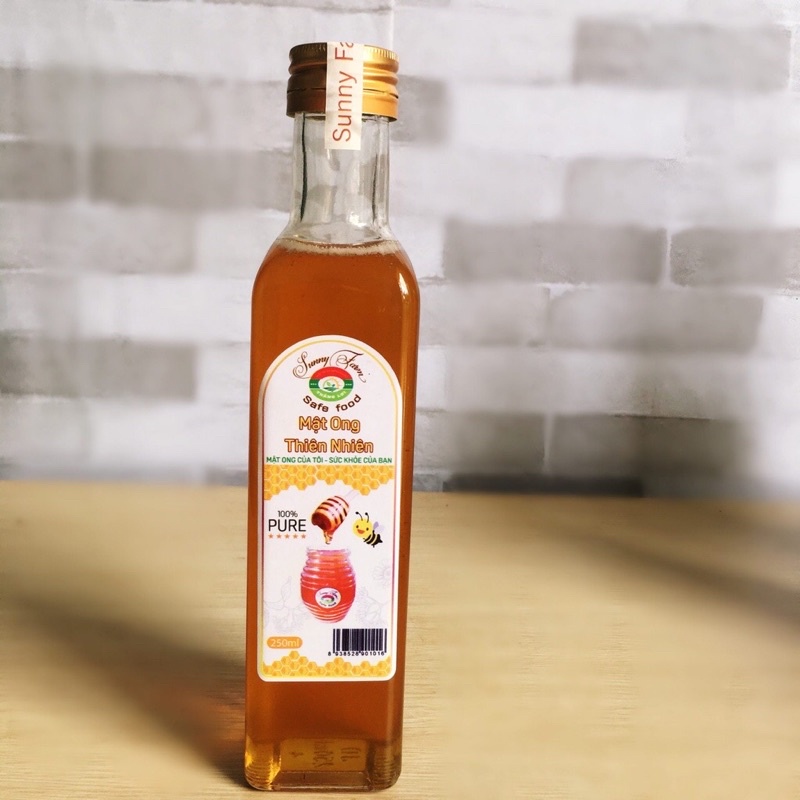 CHAI THUỶ TINH VUÔNG NẮP NHÔM VÀNG 250ml