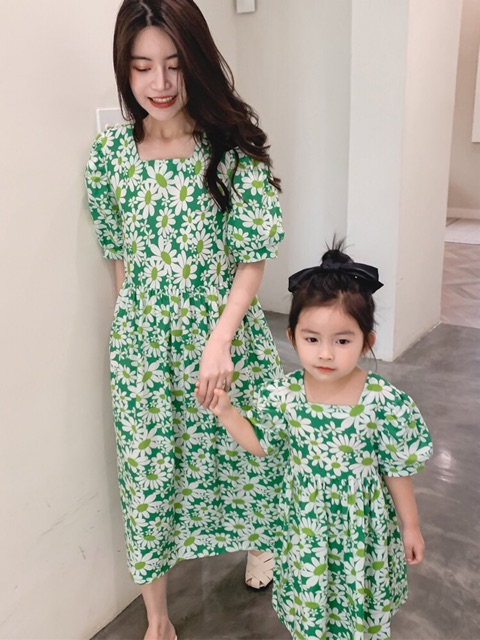 Set đôi mẹ và bé xanh lá baby and mom