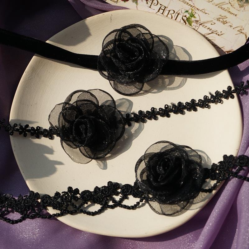 Choker Ren Hoa Hồng Đen Phong Cách Hàn Quốc