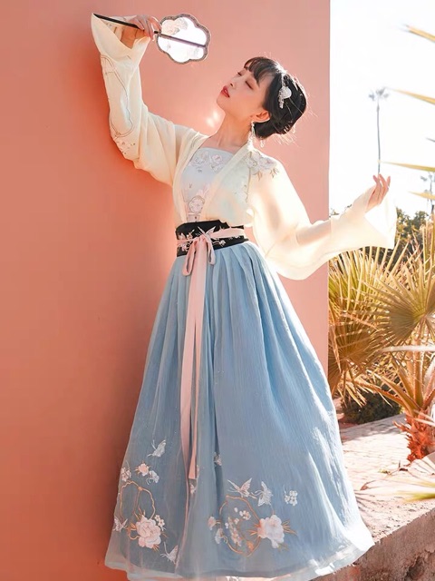 Hán phục chiết eo thêu hoa hồng thanh lý