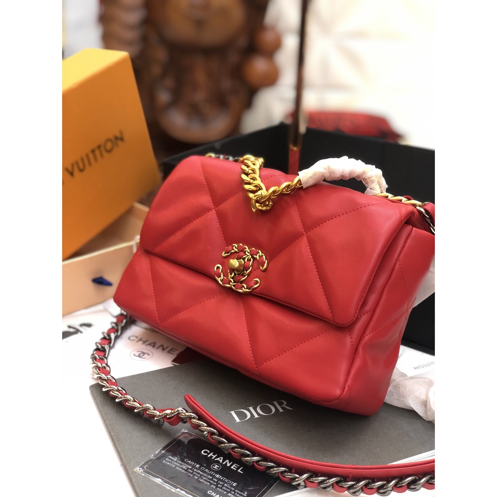 Túi Xách đeo chéo super màu đỏ thanh lịch . Ảnh chụp thật tại shop phát hiện copy đền 1000 lần