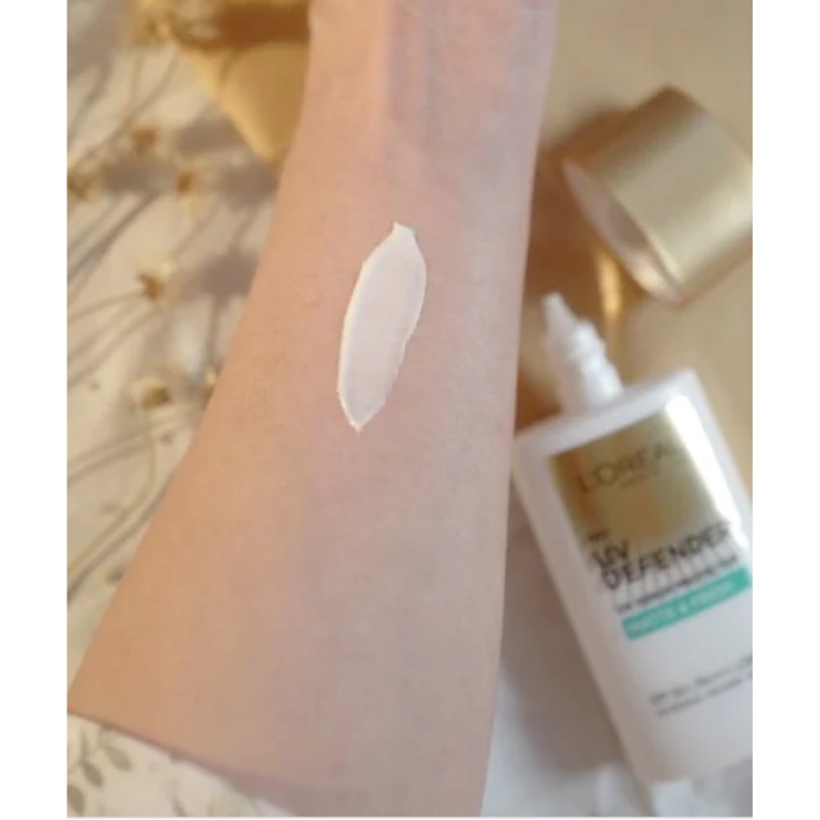 Kem Chống Nắng Dưỡng Ẩm L'Oréal UV Defender Moist &amp; Fresh SPF50+ PA++++ 50ml