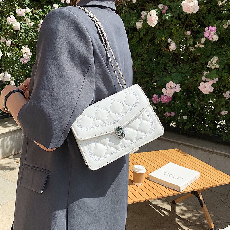 Túi Đeo Chéo mini Họa Tiết Hình Thoi Phối Dây Xích Thời Trang Mùa Hè Phong Cách Hàn Quốc Hàng Mới Dành Cho Bạn Nữ 2022