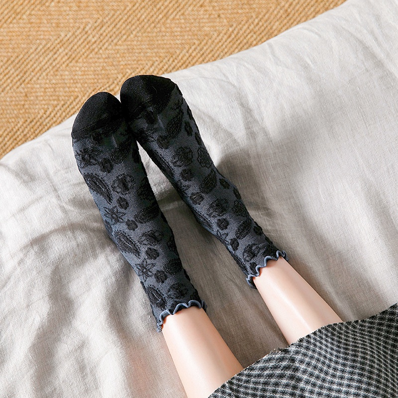 Vớ ống lửng uốn xoăn WAFNHA D296 in hoa phong cách hoàng gia cho nữ