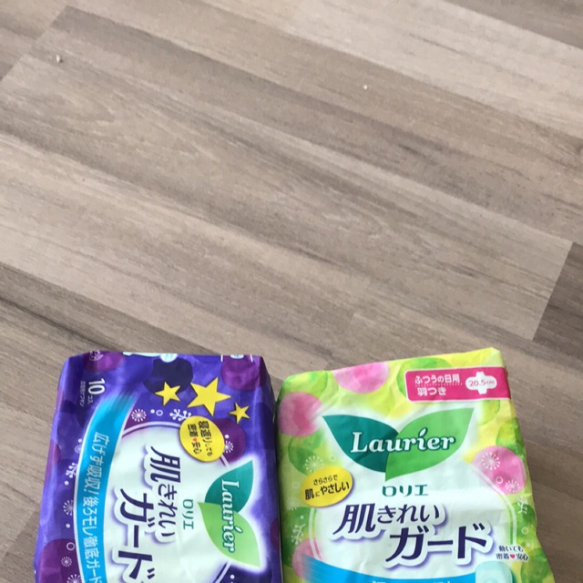 Băng vệ sinh Laurier