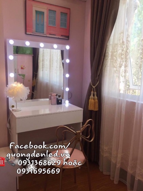 Bàn trang điểm có đèn giá rẻ