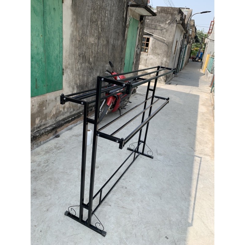 Kệ lệch 3 tầng treo quần áo cho shop
