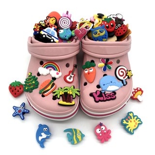 Combo Jibbitz , Sticker mẫu đa dạng cho dép Cross không chọn mẫu Cao Cấp