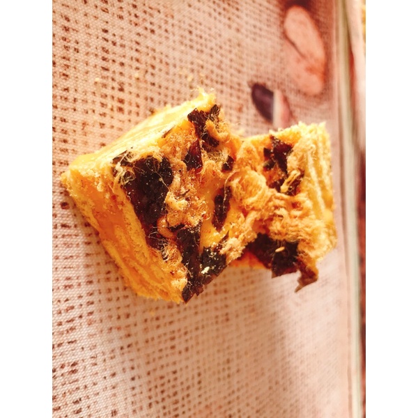 Bánh bông tuyết trứng muối chà bông