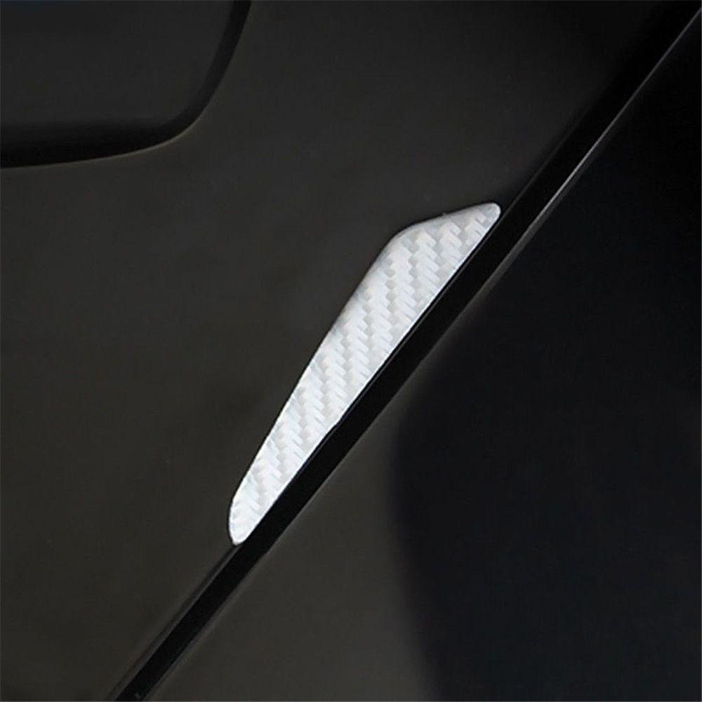 Set 4 Miếng Dán Sợi Carbon Bảo Vệ Viền Cửa Xe Hơi Chống Trầy Xước
